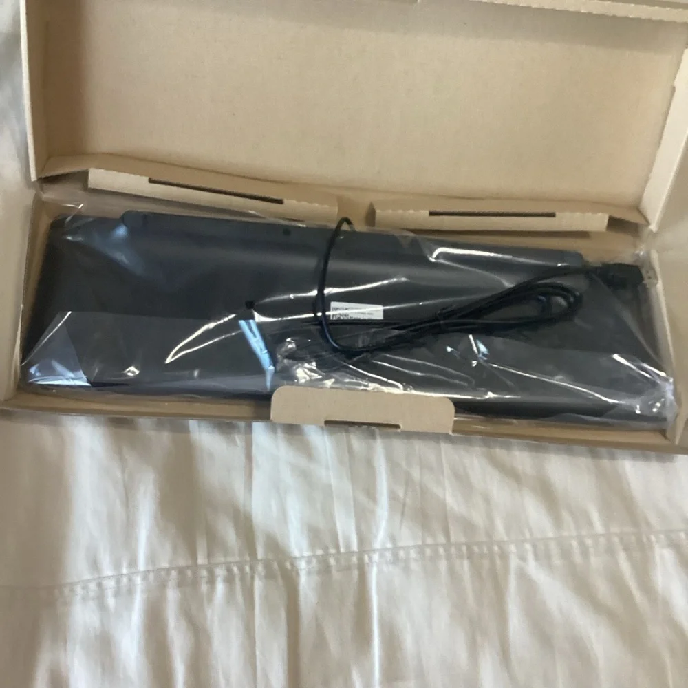 Dell black slim Wireless Keyboard new in box
